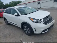 KNDCB3LC1J5189664 2018 KIA NIRO