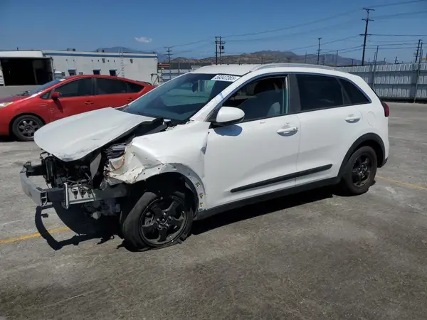 KNDCB3LC1J5203854 2018 KIA NIRO - Image 1