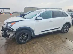 KNDCB3LC1J5204275 2018 KIA NIRO