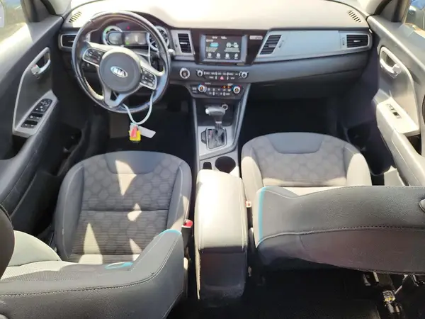 KNDCB3LC1J5204308 2018 KIA NIRO - Image 8