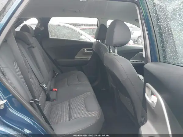 KNDCB3LC1J5210593 2018 KIA NIRO - Image 8