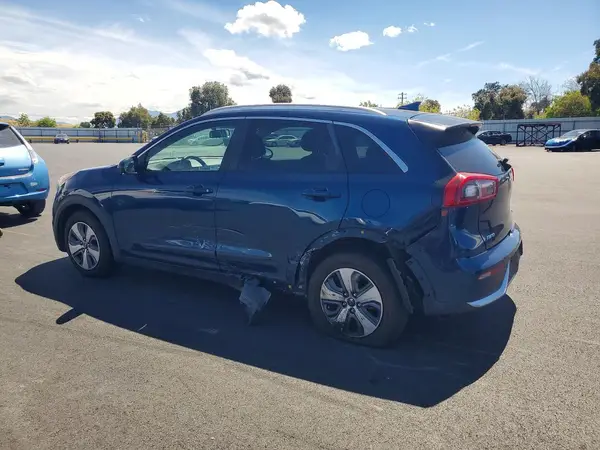 KNDCB3LC1J5210657 2018 KIA NIRO - Image 2