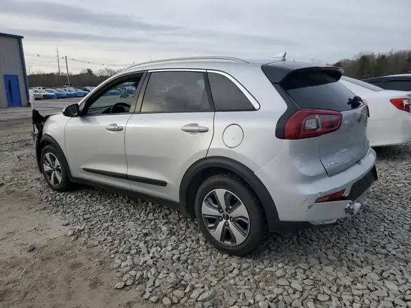 KNDCB3LC1J5212666 2018 KIA NIRO - Image 2
