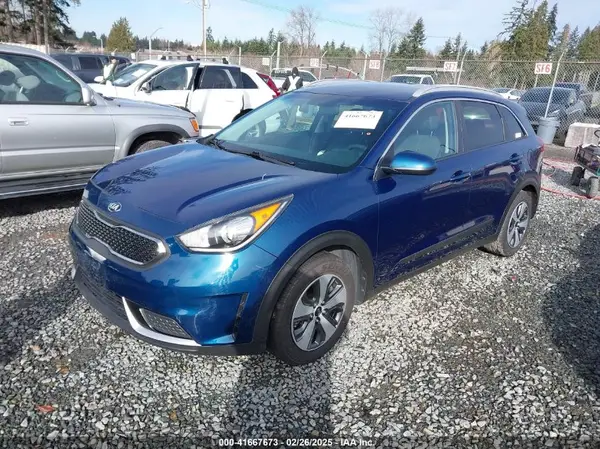 KNDCB3LC1K5216492 2019 KIA NIRO - Image 2