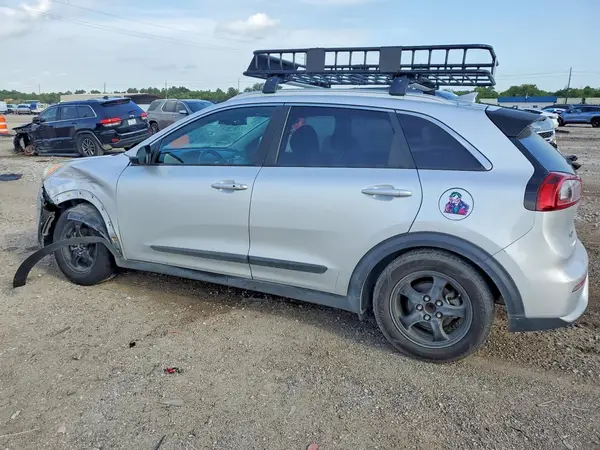 KNDCB3LC1K5218114 2019 KIA NIRO - Image 2