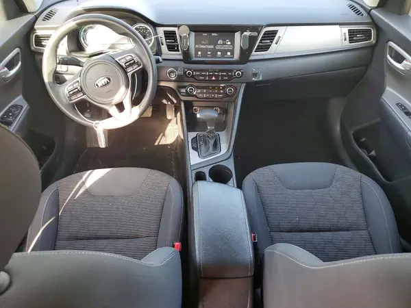 KNDCB3LC1K5218114 2019 KIA NIRO - Image 8