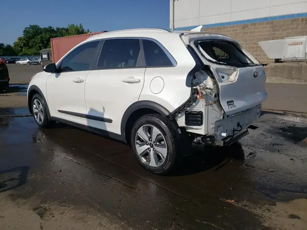 KNDCB3LC1K5223510 2019 KIA NIRO - Image 2