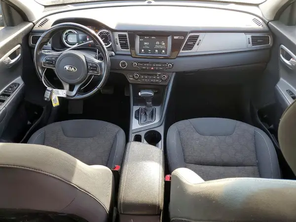 KNDCB3LC1K5231252 2019 KIA NIRO - Image 8