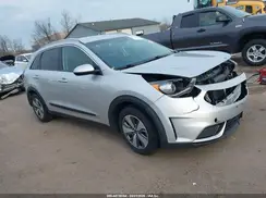 KNDCB3LC1K5240789 2019 KIA NIRO