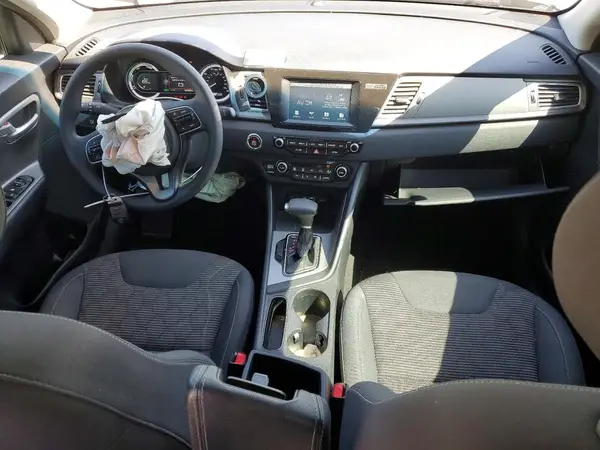 KNDCB3LC1K5243109 2019 KIA NIRO - Image 8