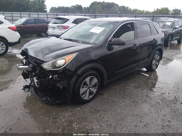 KNDCB3LC1K5244308 2019 KIA NIRO - Image 2