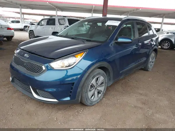 KNDCB3LC1K5250769 2019 KIA NIRO - Image 2