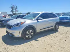 KNDCB3LC1K5252540 2019 KIA NIRO