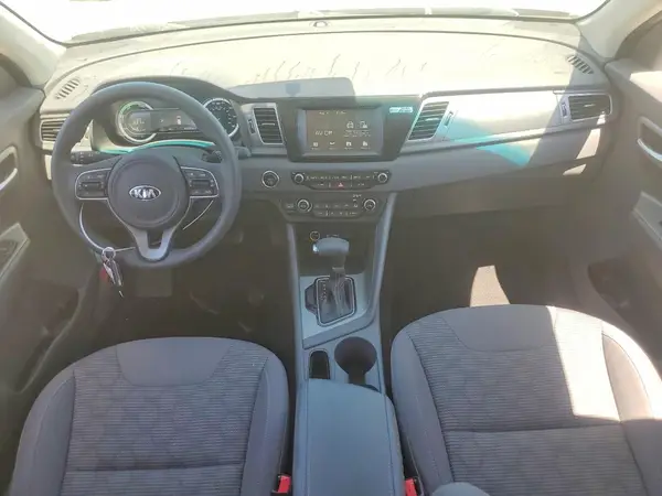 KNDCB3LC1K5252540 2019 KIA NIRO - Image 8