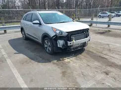 KNDCB3LC1K5262906 2019 KIA NIRO