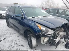 KNDCB3LC1K5265871 2019 KIA NIRO