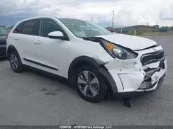 KNDCB3LC1K5274134 2019 KIA NIRO