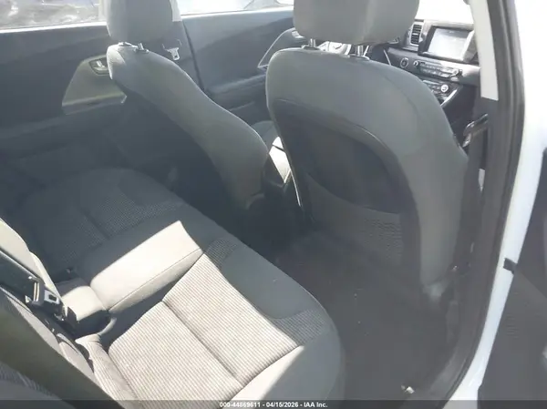 KNDCB3LC1K5274585 2019 KIA NIRO - Image 8