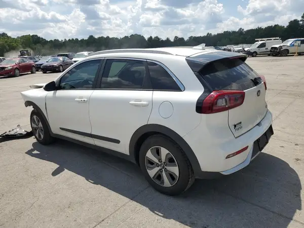 KNDCB3LC1K5292410 2019 KIA NIRO - Image 2
