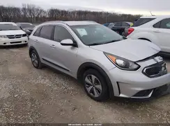 KNDCB3LC1K5294819 2019 KIA NIRO
