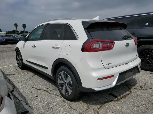 KNDCB3LC1K5298157 2019 KIA NIRO - Image 2