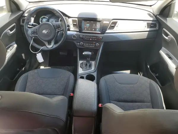 KNDCB3LC1K5299518 2019 KIA NIRO - Image 8