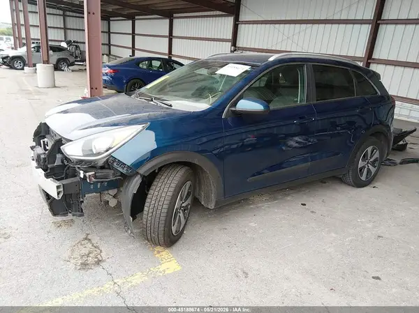 KNDCB3LC1K5302529 2019 KIA NIRO - Image 2