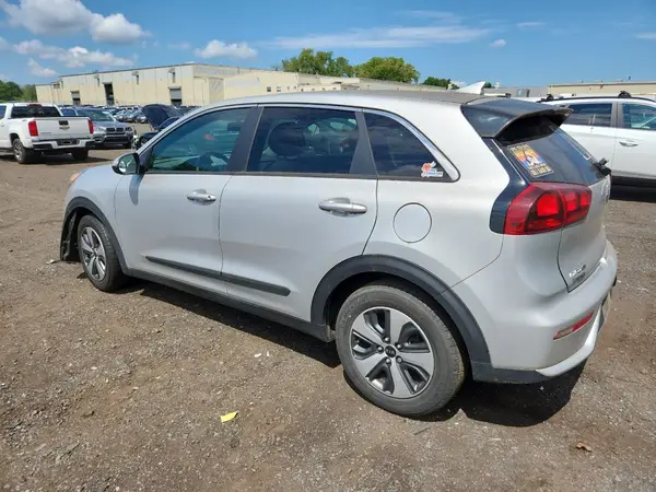 KNDCB3LC1K5302823 2019 KIA NIRO - Image 2