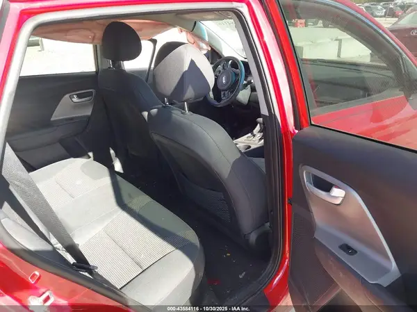 KNDCB3LC1K5305723 2019 KIA NIRO - Image 8