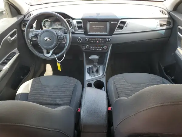 KNDCB3LC1K5305995 2019 KIA NIRO - Image 8