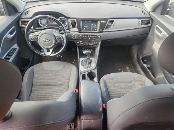 KNDCB3LC1K5346241 2019 KIA NIRO - Image 8