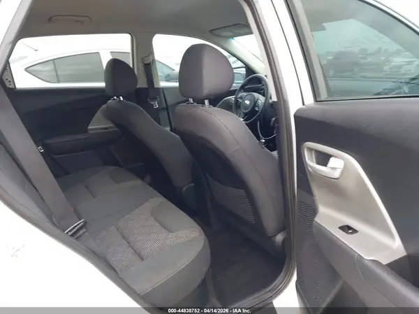 KNDCB3LC1K5347650 2019 KIA NIRO - Image 8