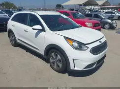 KNDCB3LC1K5348961 2019 KIA NIRO