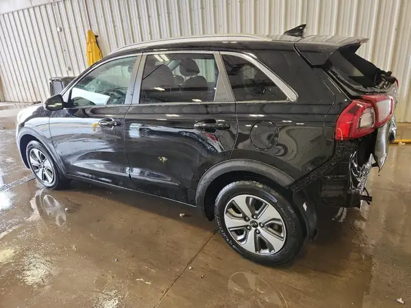 KNDCB3LC1K5349785 2019 KIA NIRO - Image 2