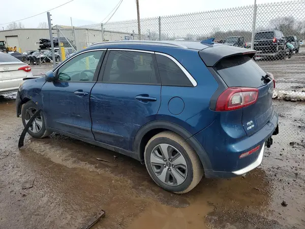 KNDCB3LC1K5350449 2019 KIA NIRO - Image 2