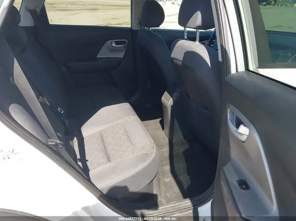 KNDCB3LC1K5353061 2019 KIA NIRO - Image 8