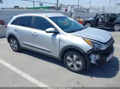 KNDCB3LC1L5361291 2020 KIA NIRO