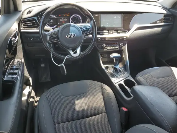 KNDCB3LC1L5373537 2020 KIA NIRO - Image 8