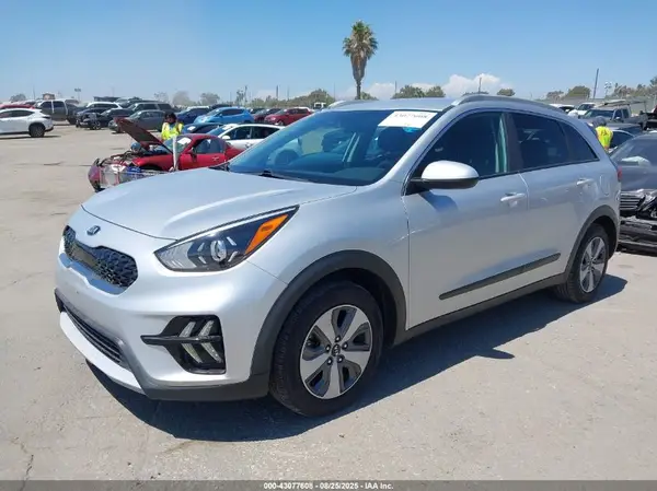 KNDCB3LC1L5395117 2020 KIA NIRO - Image 2