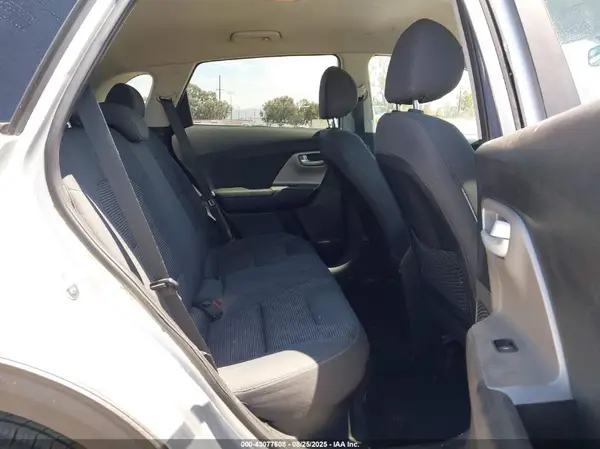 KNDCB3LC1L5395117 2020 KIA NIRO - Image 8