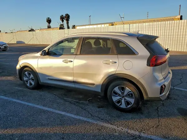 KNDCB3LC1L5396090 2020 KIA NIRO - Image 2