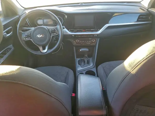 KNDCB3LC1L5396090 2020 KIA NIRO - Image 8