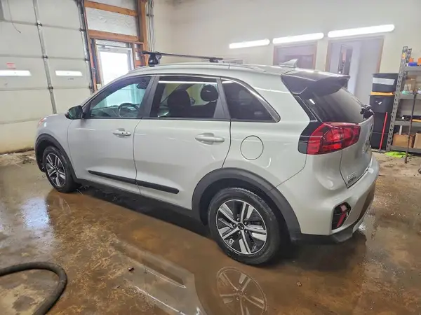 KNDCB3LC1L5413812 2020 KIA NIRO - Image 2