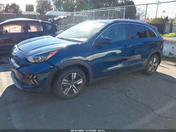 KNDCB3LC1L5413857 2020 KIA NIRO - Image 2