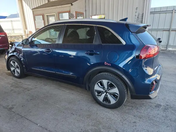 KNDCB3LC1L5443182 2020 KIA NIRO - Image 2