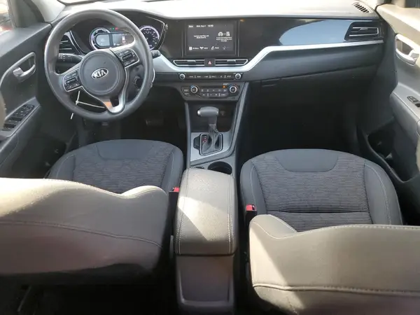 KNDCB3LC1M5470061 2021 KIA NIRO - Image 8