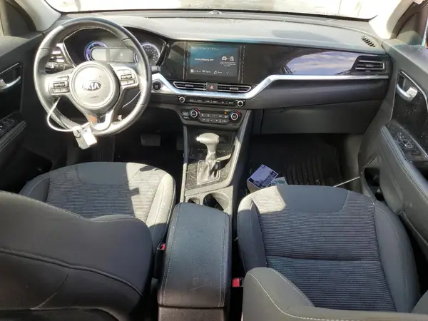 KNDCB3LC1M5471372 2021 KIA NIRO - Image 8