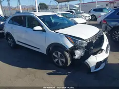 KNDCB3LC1N5503254 2022 KIA NIRO