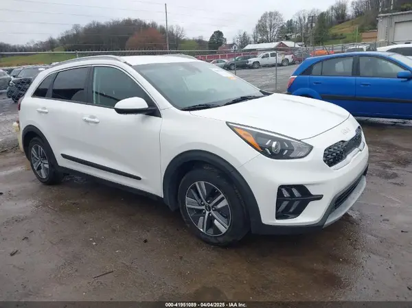 KNDCB3LC1N5510527 2022 KIA NIRO - Image 1