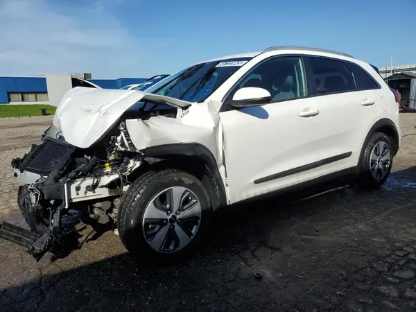 KNDCB3LC1N5525352 2022 KIA NIRO - Image 1